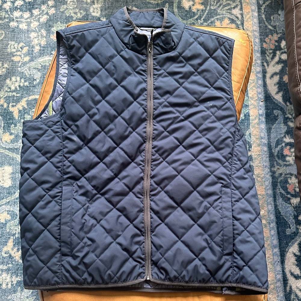 Vineyard Vines quilted vest, never worn